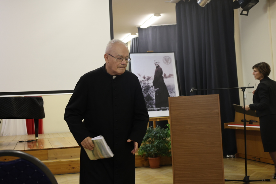 Ks. prof. dr hab. Jan Twardy podczas konferencji w 80. rocznicę śmierci ks. Michała Pilipca – Błażowa, 7 grudnia 2024. Fot. Katarzyna Gajda-Bator (IPN)