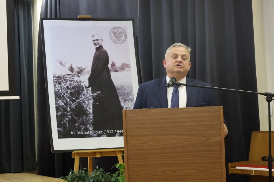 Stanisław Kruczek podczas konferencji w 80. rocznicę śmierci ks. Michała Pilipca – Błażowa, 7 grudnia 2024. Fot. Katarzyna Gajda-Bator (IPN)
