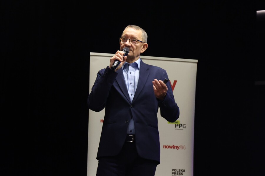 Dr Robert Witalec podczas Grudniowego Forum Seniora w Rzeszowie – 9 grudnia 2024. Fot. Katarzyna Gajda-Bator (IPN)