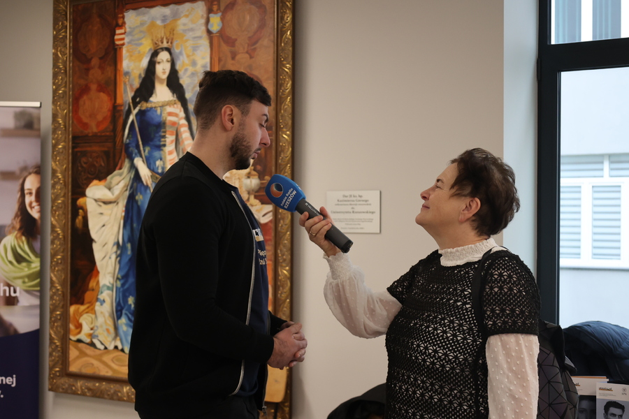 Arkadiusz Sołtysik i red. Anna Leśniewska na Grudniowym Forum Seniora w Rzeszowie – 9 grudnia 2024. Fot. Katarzyna Gajda-Bator (IPN)