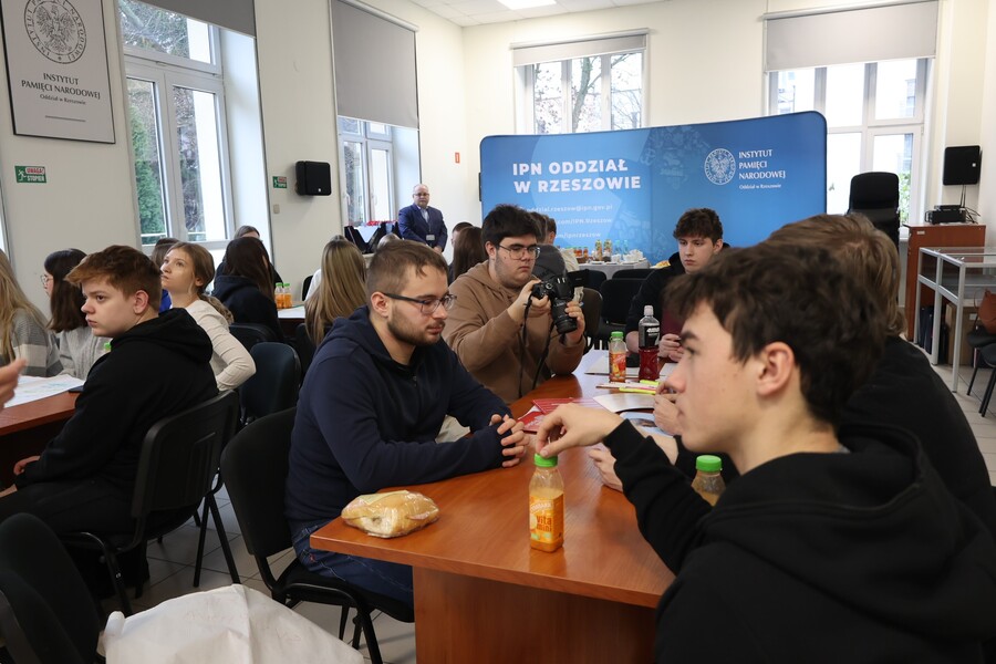 „Silni Polską!” – warsztaty z ekspertami z IPN – Rzeszów, 10 grudnia 2024. Fot. Katarzyna Gajda-Bator (IPN)