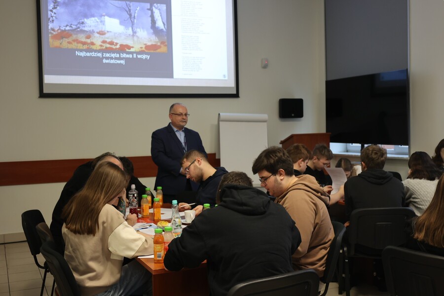 „Silni Polską!” – warsztaty z ekspertami z IPN – Rzeszów, 10 grudnia 2024. Fot. Katarzyna Gajda-Bator (IPN)