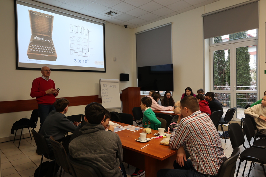 „Silni Polską!” – warsztaty z ekspertami z IPN – Rzeszów, 11 grudnia 2024. Fot. Katarzyna Gajda-Bator (IPN)