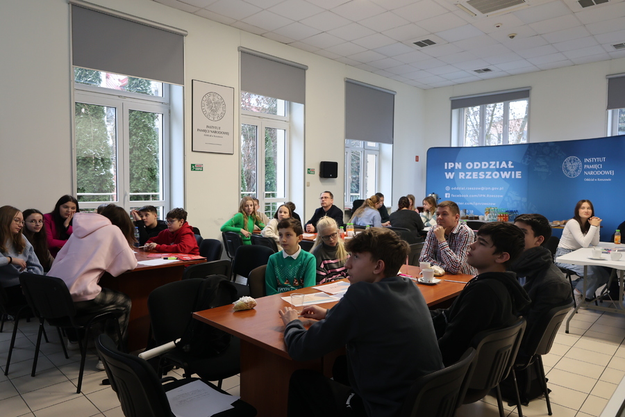 „Silni Polską!” – warsztaty z ekspertami z IPN – Rzeszów, 11 grudnia 2024. Fot. Katarzyna Gajda-Bator (IPN)