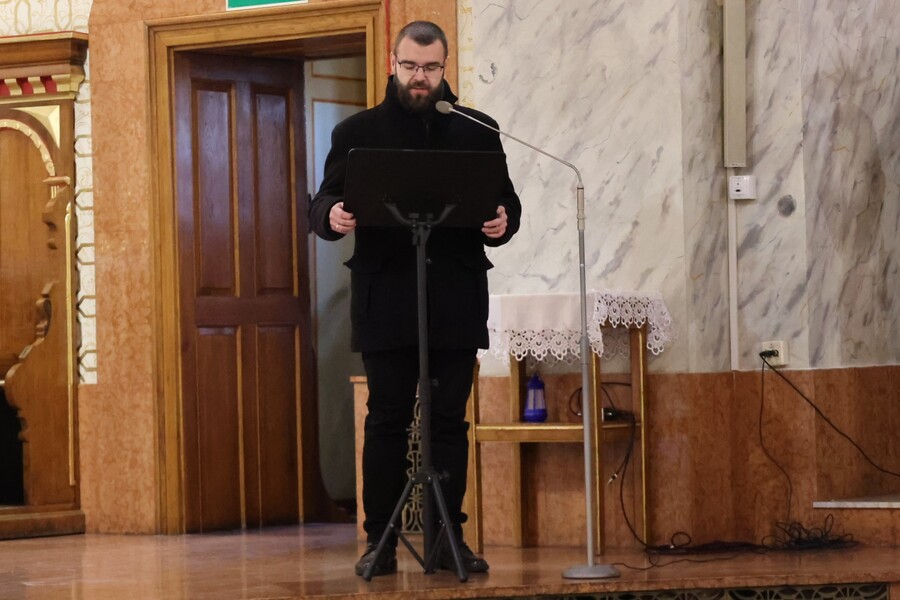 Grzegorz Leszczyński na uroczystości odsłonięcia tablicy poświęconej działaczkom Solidarności internowanym w Areszcie Śledczym w Nisku – 13 grudnia 2024. Fot. Katarzyna Gajda-Bator (IPN)