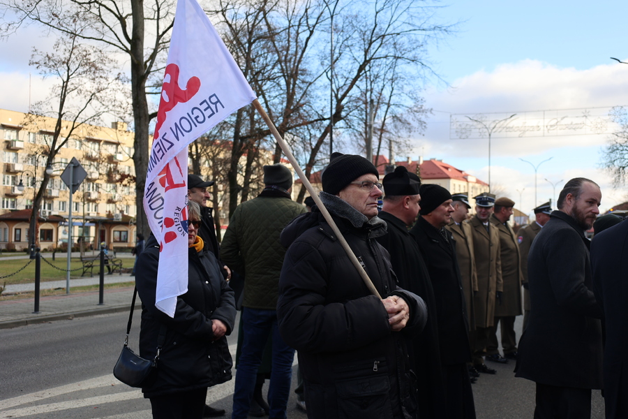 Odsłonięcie tablicy poświęconej działaczkom Solidarności internowanym w Areszcie Śledczym w Nisku – 13 grudnia 2024. Fot. Katarzyna Gajda-Bator (IPN)