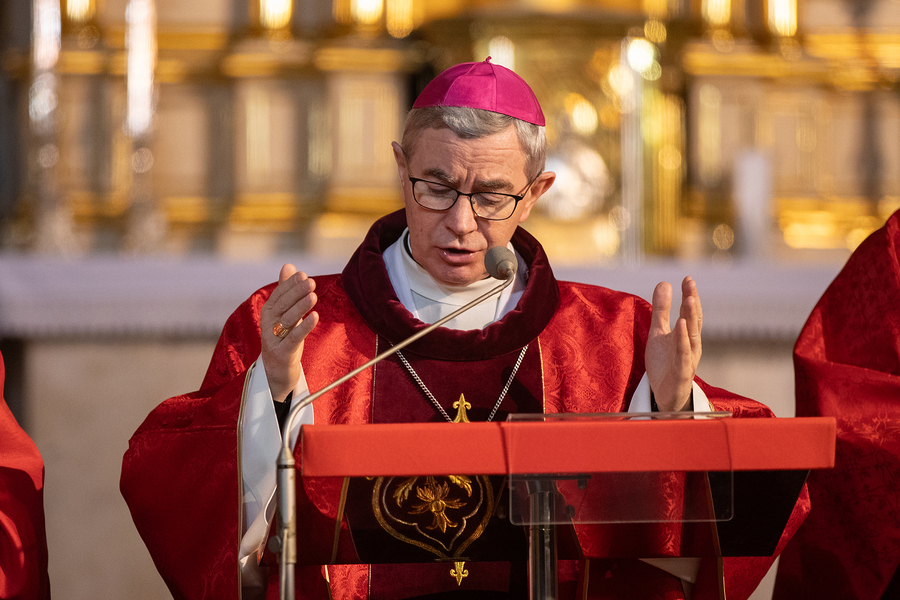 Bp Jan Wątroba, ordynariusz rzeszowski na obchodach 43. rocznicy wprowadzenia stanu wojennego – Rzeszów, 13 grudnia 2024. Fot. Igor Witowicz (IPN)