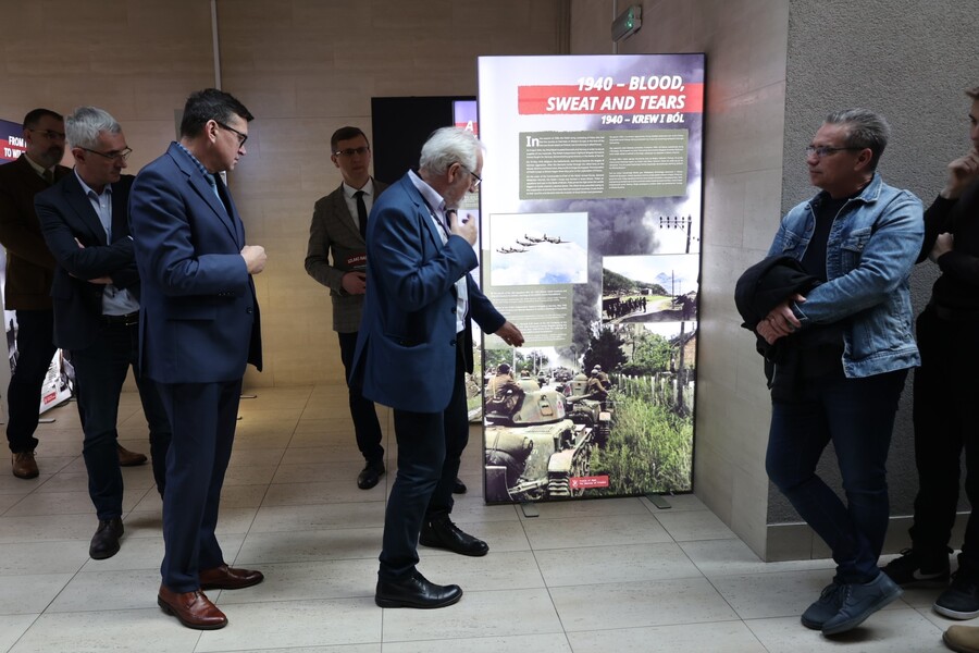 Prezentacja wystawy „Szlaki Nadziei. Odyseja Wolności“ oraz filmu „Trzy śmierci Meriana Coopera” – Przemyśl, 3 lutego 2025. Fot. Katarzyna Gajda-Bator (IPN)