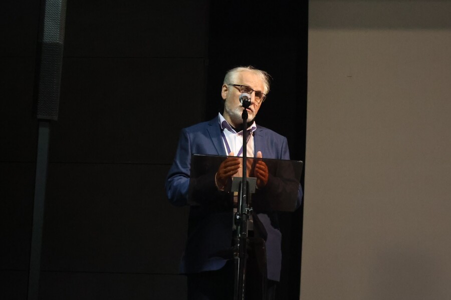 Dr Lucjan Fac podczas prezentacji filmu „Trzy śmierci Meriana Coopera” – Przemyśl, 3 lutego 2025. Fot. Katarzyna Gajda-Bator (IPN)