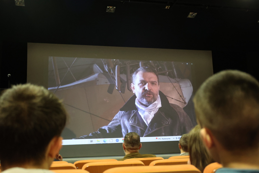 Dr hab. Krzysztof Mroczkowski podczas prezentacji filmu „Trzy śmierci Meriana Coopera” – Przemyśl, 3 lutego 2025. Fot. Katarzyna Gajda-Bator (IPN)