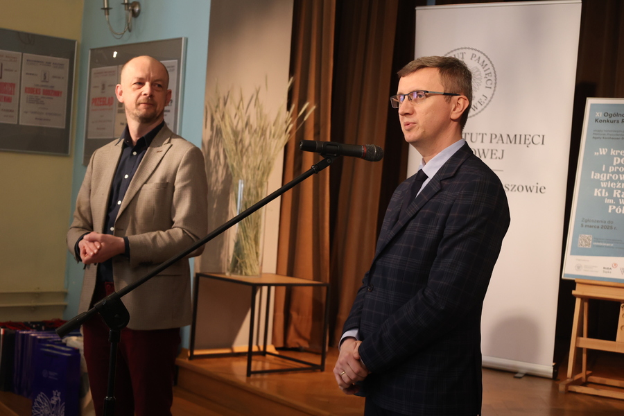 Dr Marcin Bukała, naczelnik OBEN IPN w Rzeszowie i Jakub Izdebski, dyrektor WDK w Rzeszowie – Rzeszów, 12 marca 2025. Fot. Katarzyna Gajda-Bator (IPN)