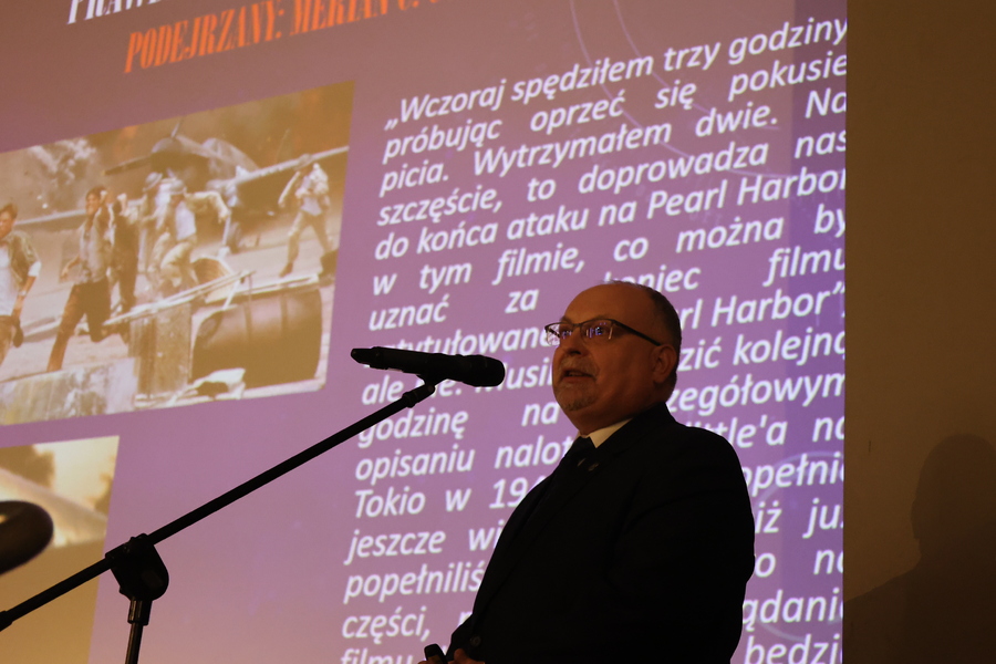 Dr Jacek Magdoń - prelekcja przed filmem „Trzy śmierci Meriana Coopera“. – Rzeszów, 19 marca 2025. Fot. Katarzyna Gajda-Bator (IPN)