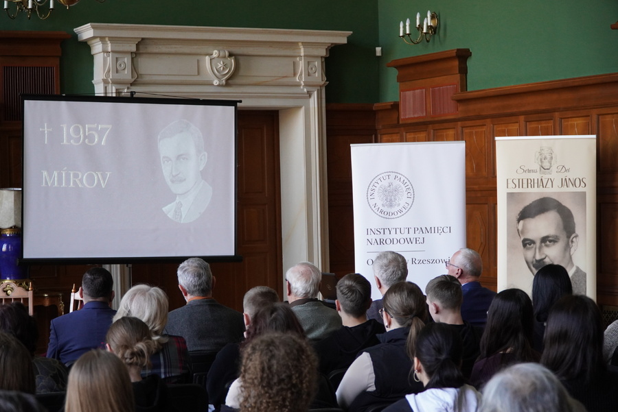 Projekcja filmu dokumentalnego „Droga krzyżowa Janosa Esterhazyego” w reżyserii Artura Janickiego oraz dyskusja – Tarnobrzeg, 28 marca 2025. Fot. Marcin Bukała (IPN)