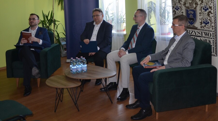 Prezentacja książki „Arystokracja i ziemiaństwo wobec odzyskania niepodległości i budowy zrębów II Rzeczypospolitej (do 1921r.)” – Przemyśl, 3 kwietnia 2025. Fot. Magdalena Czyrek (IPN)