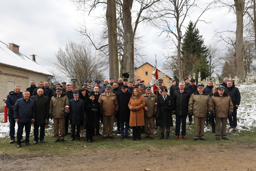 Uroczystość upamiętniająca mieszkańców Radruża zamordowanych przez ukraińskich nacjonalistów z OUN-UPA w latach 1944–1946 – Radruż, 6 kwietnia 2025. Fot. Katarzyna Gajda-Bator (IPN)