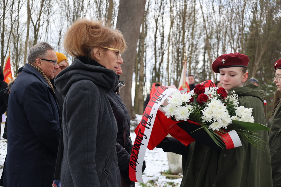 Uroczystość upamiętniająca mieszkańców Radruża zamordowanych przez ukraińskich nacjonalistów z OUN-UPA w latach 1944–1946 – Radruż, 6 kwietnia 2025. Fot. Katarzyna Gajda-Bator (IPN)