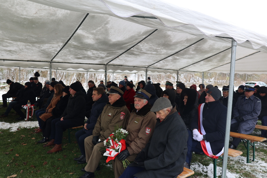 Uroczystość upamiętniająca mieszkańców Radruża zamordowanych przez ukraińskich nacjonalistów z OUN-UPA w latach 1944–1946 – Radruż, 6 kwietnia 2025. Fot. Katarzyna Gajda-Bator (IPN)