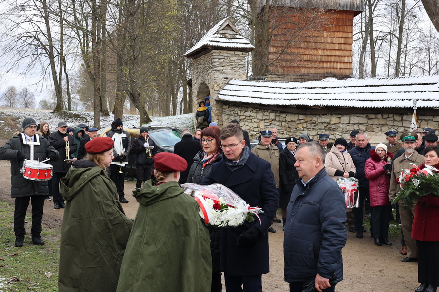 Uroczystość upamiętniająca mieszkańców Radruża zamordowanych przez ukraińskich nacjonalistów z OUN-UPA w latach 1944–1946 – Radruż, 6 kwietnia 2025. Fot. Katarzyna Gajda-Bator (IPN)