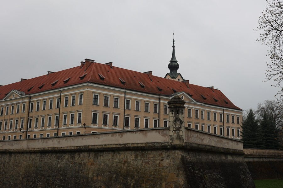 13 kwietnia – Dzień Pamięci Ofiar Zbrodni Katyńskiej, plac przy Zamku w Rzeszowie. Fot. Katarzyna Gajda-Bator (IPN)