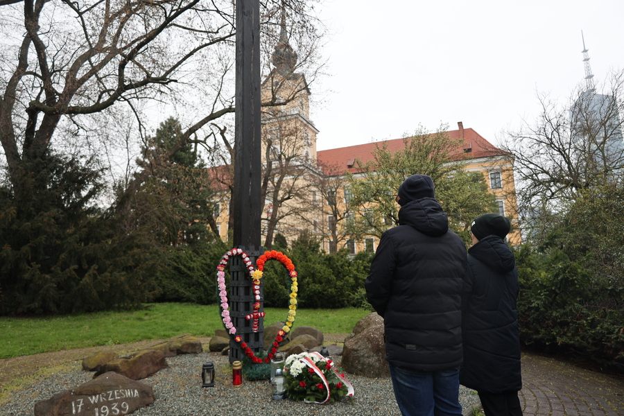 13 kwietnia – Dzień Pamięci Ofiar Zbrodni Katyńskiej, pomnik Ofiar Komunizmu w Rzeszowie. Fot. Katarzyna Gajda-Bator (IPN)