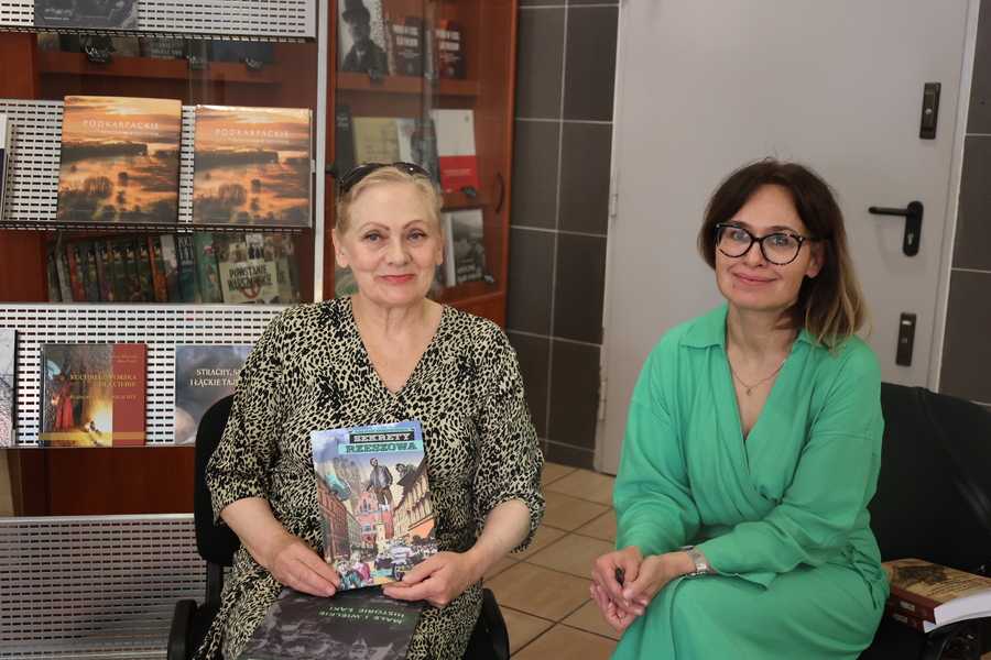 Alina Bosak i Jolanta Kulig - Nater podczas Światowego Dnia Książki w IPN – Rzeszów, 23 kwietnia 2025. Fot. Katarzyna Gajda-Bator (IPN)