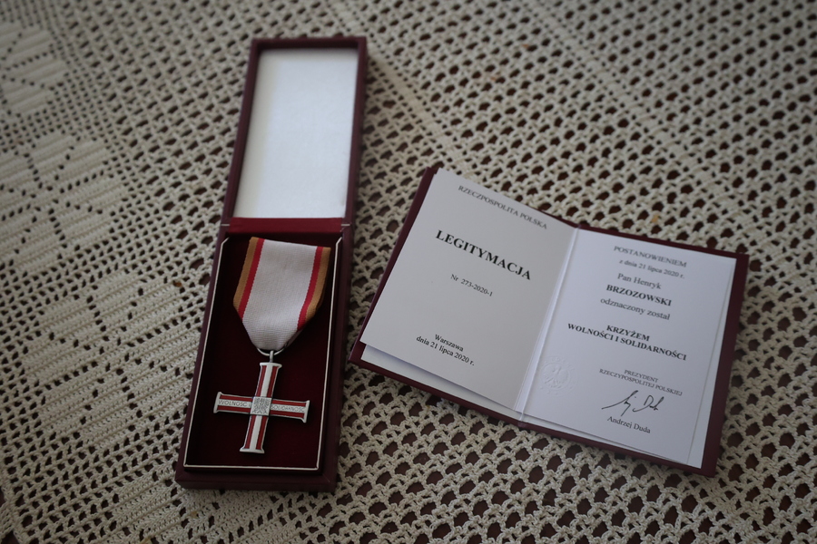 Krzyż Wolności i Solidarności dla śp. Henryka Brzozowskiego