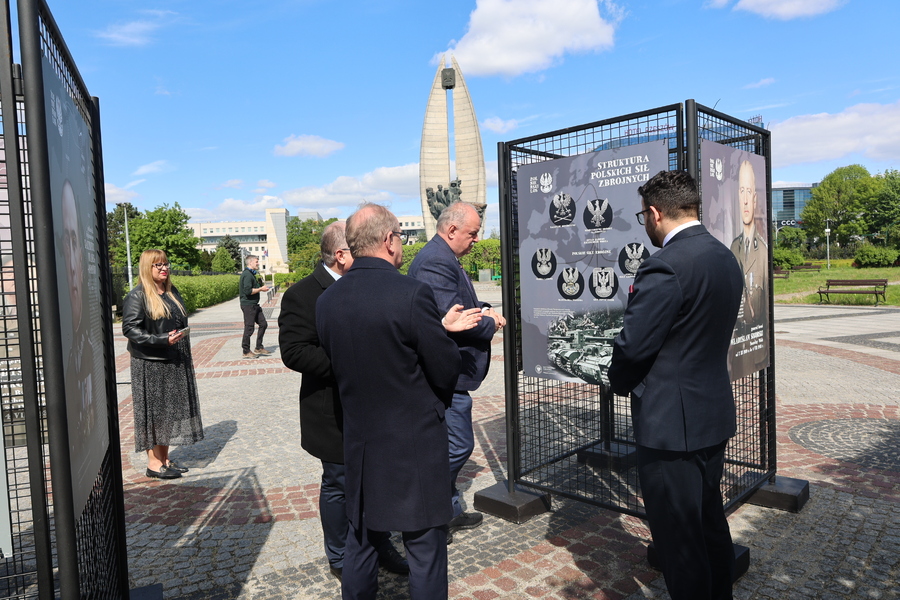 Prezentacja wystawy „Żołnierski los. Żołnierze Polskich Sił Zbrojnych z województwa podkarpackiego na frontach II wojny światowej” – Rzeszów, 8 maja 2025, Fot. Katarzyna Gajda-Bator (IPN)