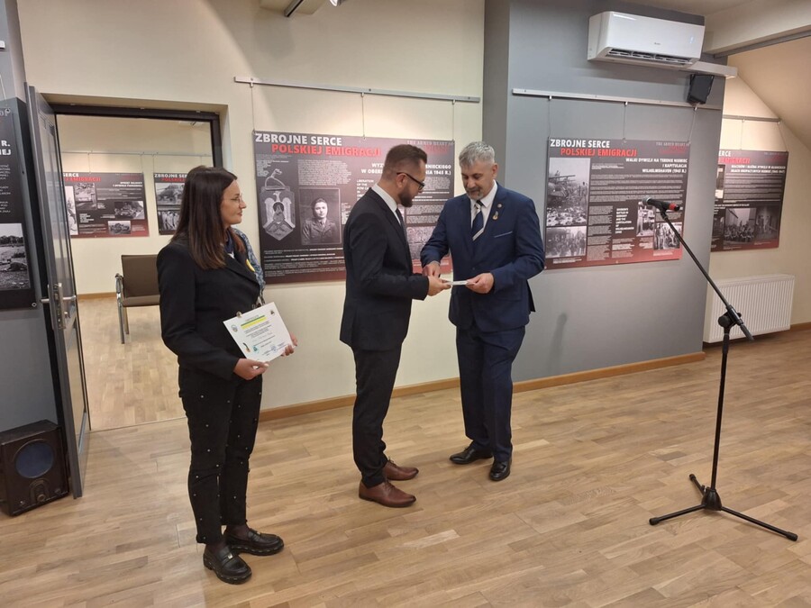 IPN Oddział w Rzeszowie odebrał nagrodę „Oberlangen 1945” – Strzyżów, 8 maja 2025. Fot. Romuald Rzeszutek