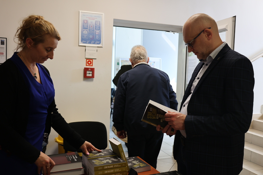 Prezentacja książki dr. Grzegorza Majchrzaka „Stan wojenny. Historia znana, mniej znana i nieznana” – Rzeszów, 20 maja 2025. Fot. Katarzyna Gajda-Bator (IPN)