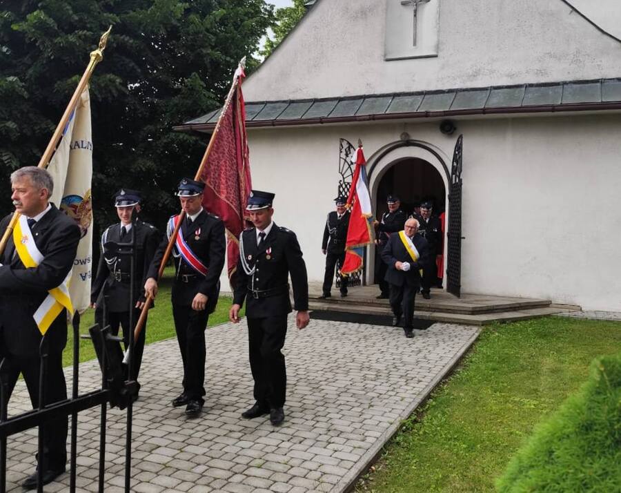 Odsłonięcie tablicy upamiętniającej ofiary pacyfikacji wsi Kozłówek i Markuszowa 3 lipca 1943 r. – Kozłówek, 8 czerwca 2025. Fot. Hubert Buty (IPN)