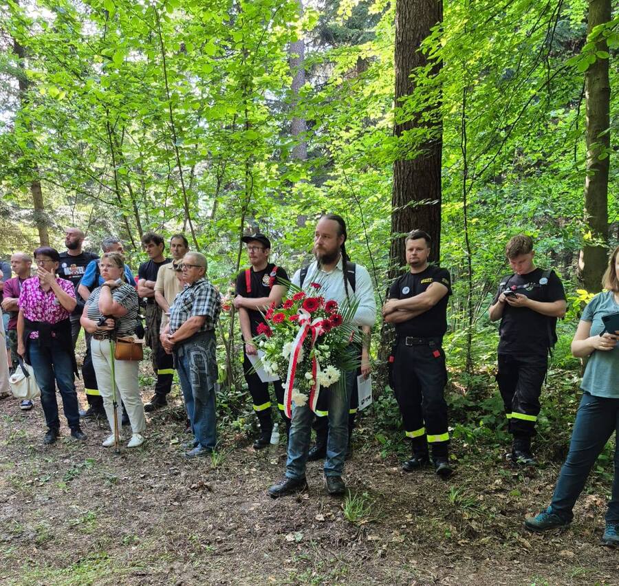 Uczestnicy II Pieszego Marszu ku Pamięci Mieszkańców wsi Pietrusza Wola – 14 czerwca 2025