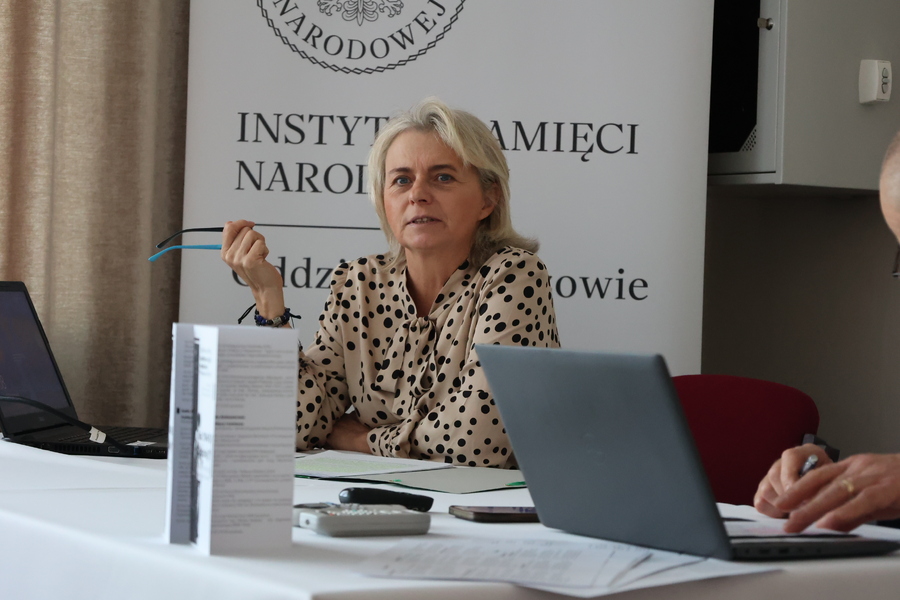 Dr Anna Marcinkiewicz-Kaczmarczyk podczas konferencji naukowej „Rok 1945 – Co dalej? ... – Rzeszów, 18 listopada 2025. Fot. Katarzyna Gajda-Bator (IPN)