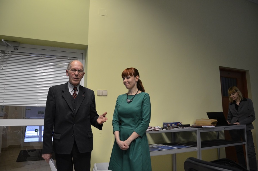 Katarzyna Kyc - pracownik Oddziałowego Biura Edukacji Narodowej Oddział w Rzeszowie i Józef Batory - gość spotkania.