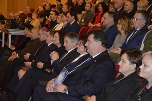 Uczestnicy Kongresu Osób Represjonowanych, Działaczy Solidarności i Kombatantów w Rzeszowie na czele z marszałkiem Sejmu RP Markiem Kuchcińskim.