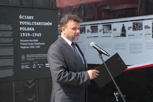 Otwarcie wystawy „Ściany totalitaryzmów. Polska 1939–1945” – Warszawa, 22 sierpnia 2019. Fot. Marcin Jurkiewicz (IPN)