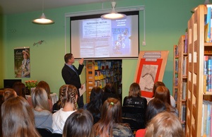 Wykład Michała Kalisza z OBBH IPN w Rzeszowie dla młodzieży.