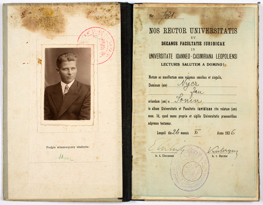 Zdjęcie 013. Książeczka legitymacyjna Jana Nycza, studenta Wydziału Prawa Uniwersytetu Jana Kazimierza we Lwowie wydana 26 listopada 1936 r., str.1–2.