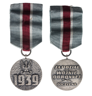 Zdjęcie 019. Awers i rewers medalu „Za udział w wojnie obronnej 1939” przyznanego por. Janowi Nyczowi