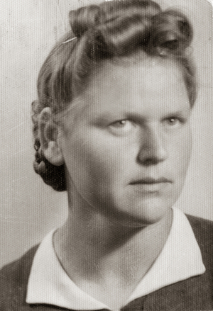 Zdjęcie 011. Anna Leszczyńska ok. 1942 r.