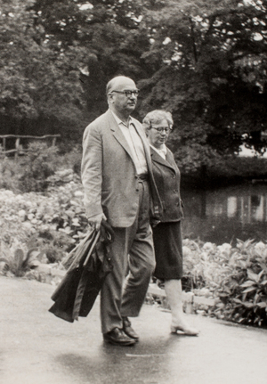 Zdjęcie 037. Rudolf i Zofia Chorzempowie w Parku Oliwskim w Gdańsku ok. 1980 r.