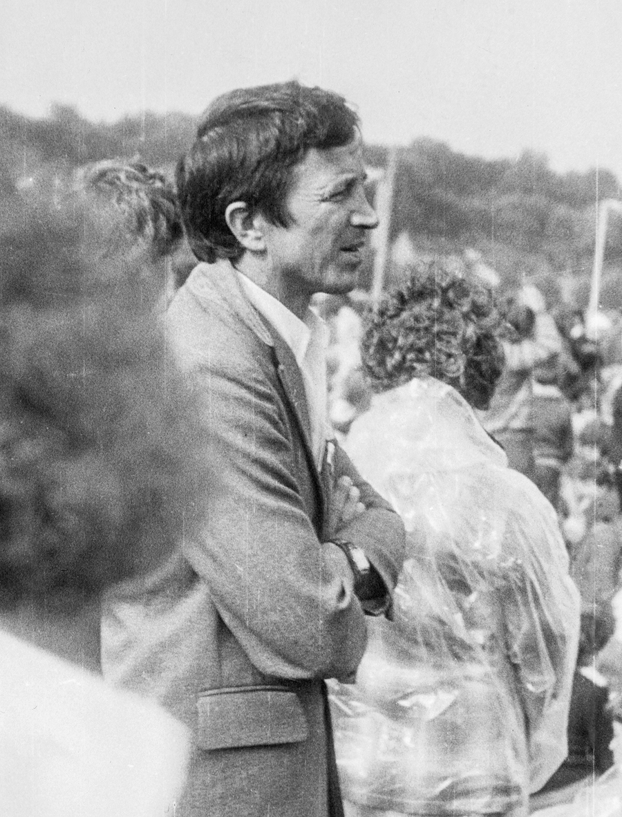 Zdjęcie 001. Zygmunt Majgier podczas jednej z papieskich pielgrzymek do Polski w latach 80. XX w.