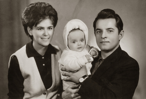 Zdjęcie 010. Antoni Kopaczewski z żoną Marią i synkiem Robertem (ur. w 1966 r.).