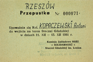 Zdjęcie 026. Przepustka upoważniająca A. Kopaczewskiego do wejścia na teren Stoczni Gdańskiej w dniach od 11 do 13 grudnia 1981 r.