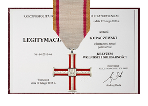 Zdjęcie 040. Krzyż Wolności i Solidarności przyznany pośmiertnie A. Kopaczewskiemu postanowieniem Prezydenta RP z 12 lutego 2016 r.
