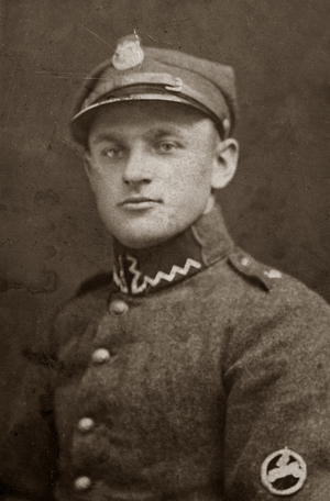 Zdjęcie 002. Michał Bar podczas służby wojskowej w 10 Dywizjonie Samochodowym w Przemyślu w latach 1925–1928.