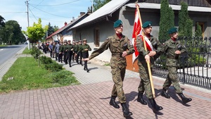 Uroczystość odsłonięcia tablicy pamięci żołnierzy walczących z bolszewikami w Sędziszowie Małopolskim.