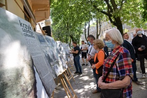 Uroczystość odsłonięcia tablicy upamiętniające Ryszarda Siwca we Lwowie.