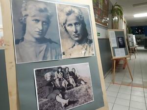 Zdjęcia ze zbiorów Szkoły Podstawowej nr 2 im. Marii Lachman w Brzezinach-Berdechowie oraz Jacka Magdonia