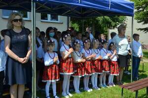 Uroczyste nadanie szkole w Żyznowie imię rotmistrza Witolda Pileckiego oraz odsłonięcie pamiątkowej tablicy