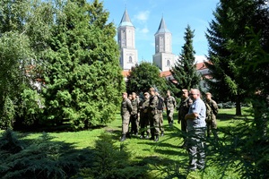 Wizyta Terytorialsów w murach  jarosławskiego klasztoru Sióstr Niepokalanek w Jarosławiu